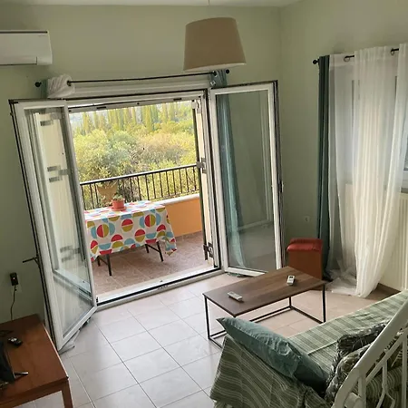 Ligeris House 2 Agioi Deka (Corfu)