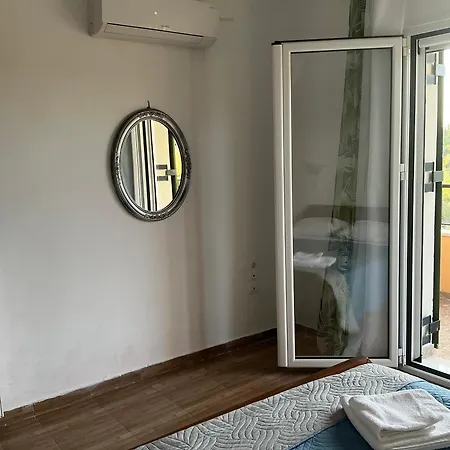 Ligeris House 2 Case de vacanță