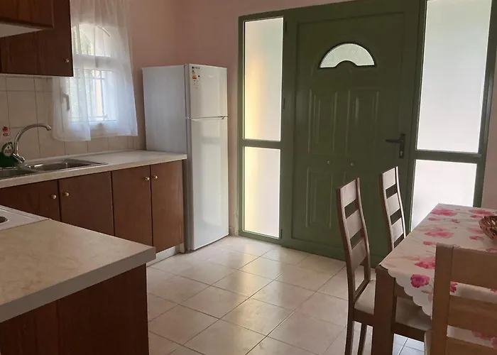 בית נופש Ligeris House 2 Agioi Deka (Corfu)