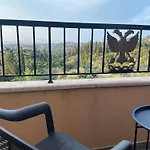 Ligeris House 2 *